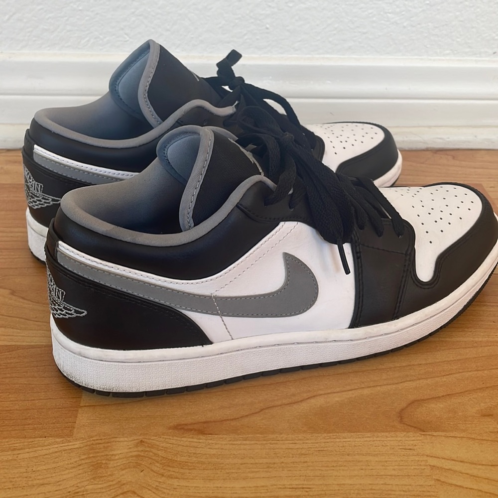 Jordan 1 low black, white and grey.